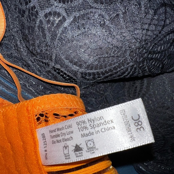 2 pack  bras - Picture 6 of 6